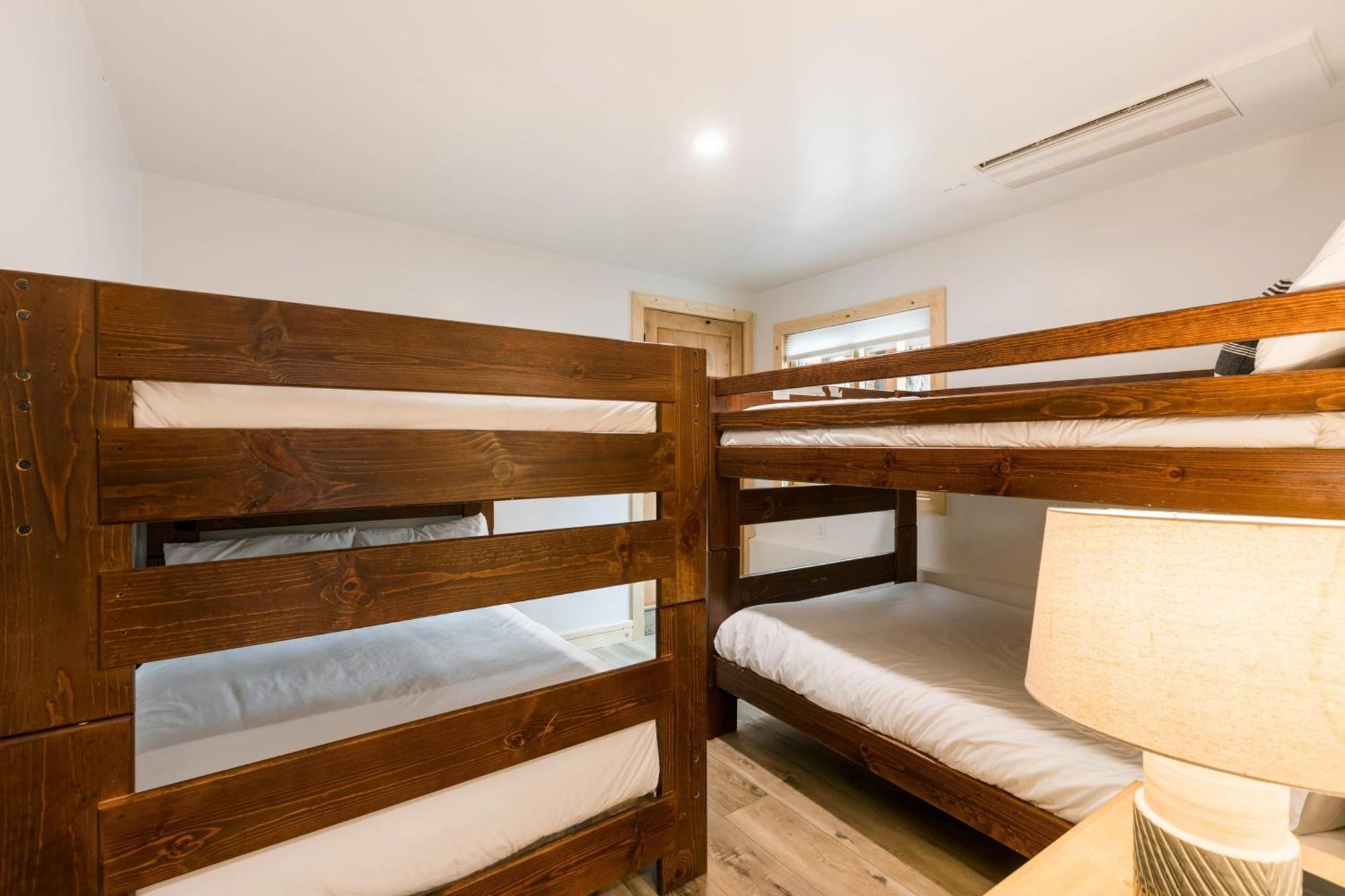 Coyote Moon By Avantstay Cabin Wsauna Mins From Dt Truckee Northstar Exterior foto